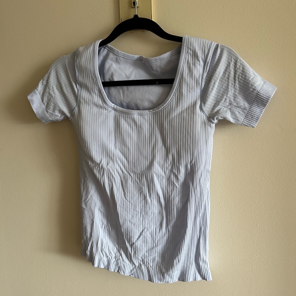 Lululemon Ebb to street t shirt